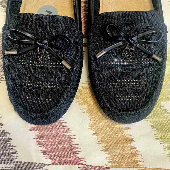 Daisy Fuentes Faux Leather Flats in excellent condition, used once - Picture 3 of 5